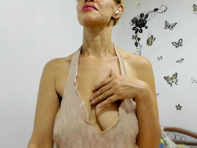 jennifersmit1 live webcam show