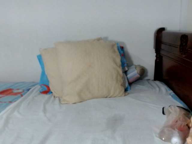 Lucypalmax live cam on BongaCams