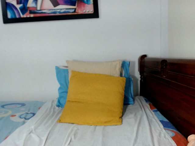 Lucypalmax live cam on BongaCams