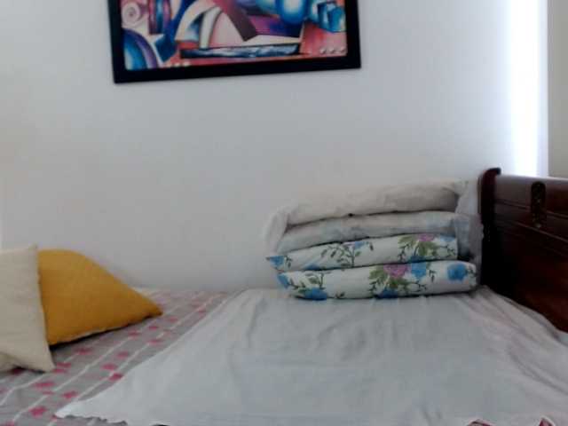 Lucypalmax Live Cam on BongaCams