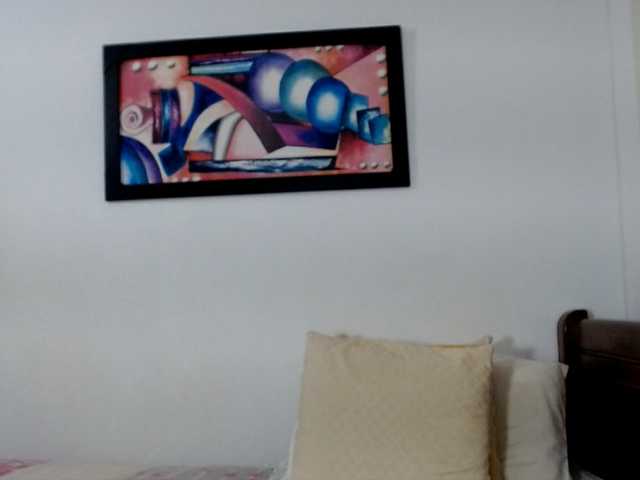 Lucypalmax Live Cam pe BongaCams