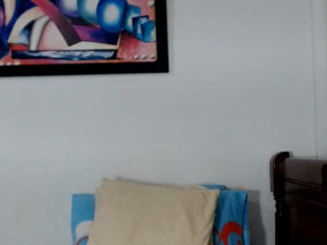 Lucypalmax live cam on BongaCams