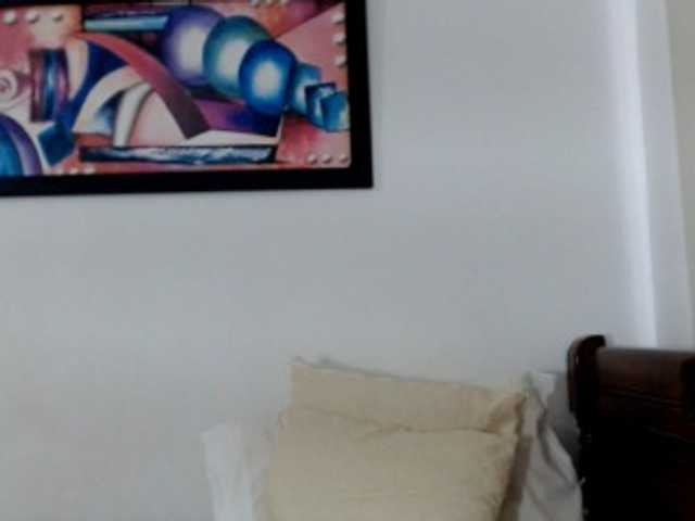 Lucypalmax, en vivo ahora en BongaCams