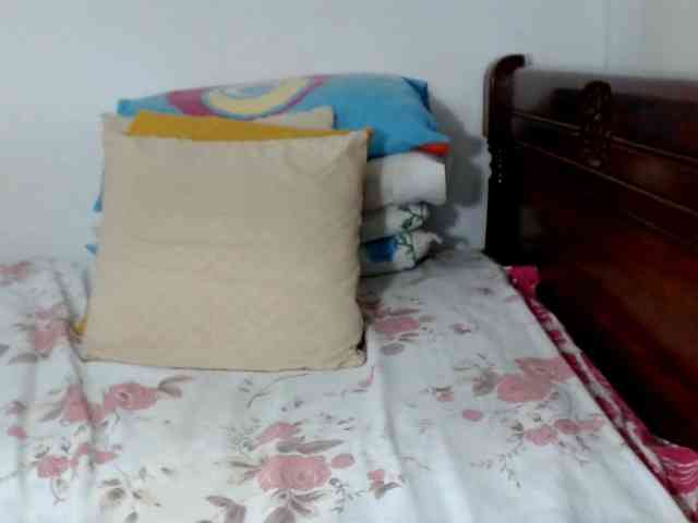 Lucypalmax webcam