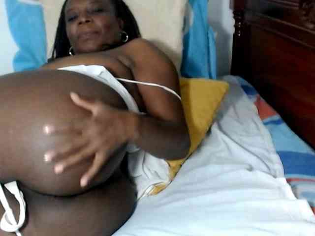 Lucypalmax webcam