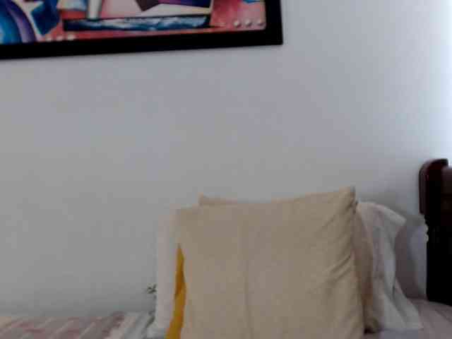 Lucypalmax webcam