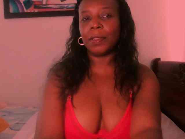 Lucypalmax webcam