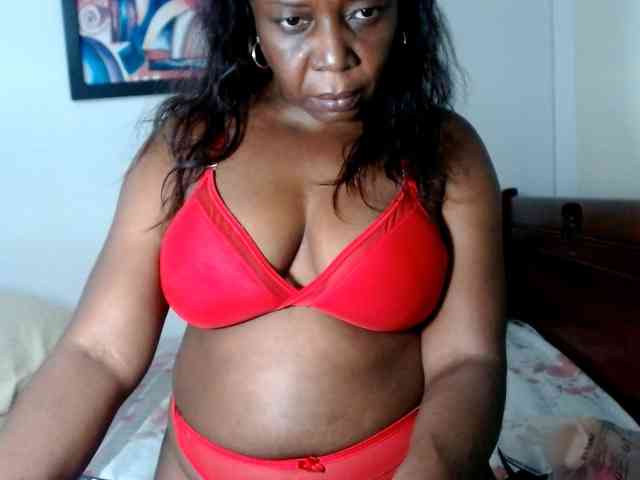 Lucypalmax webcam