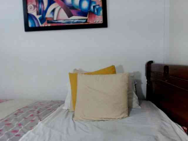 Lucypalmax webcam