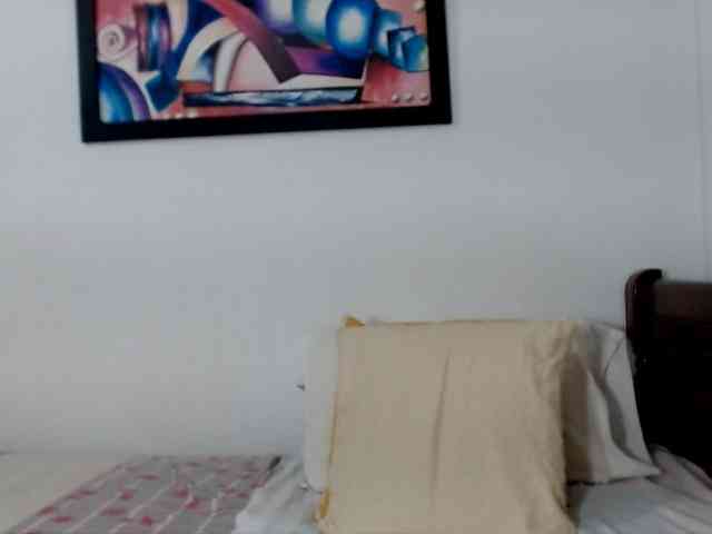 Lucypalmax webcam