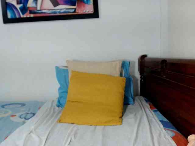 Lucypalmax webcam