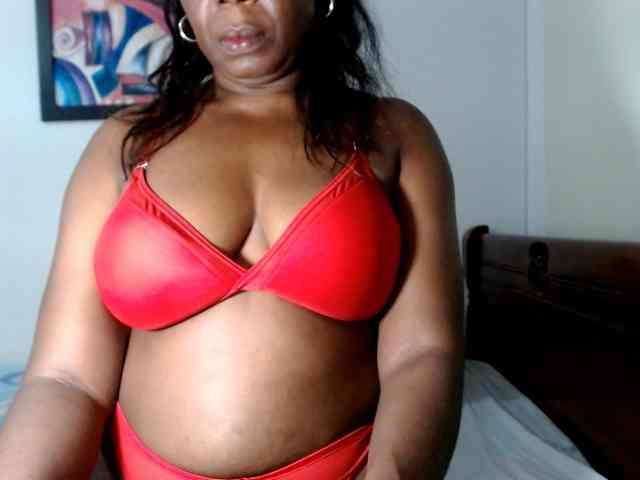 Lucypalmax webcam