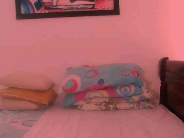 Lucypalmax webcam