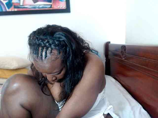 Lucypalmax webcam