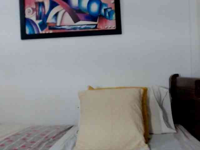 Lucypalmax webcam