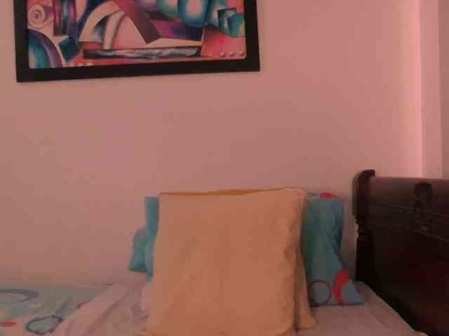 Lucypalmax webcam