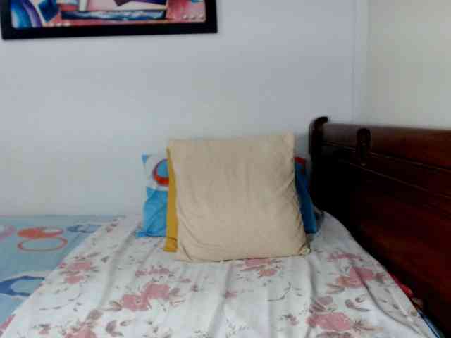 Lucypalmax webcam