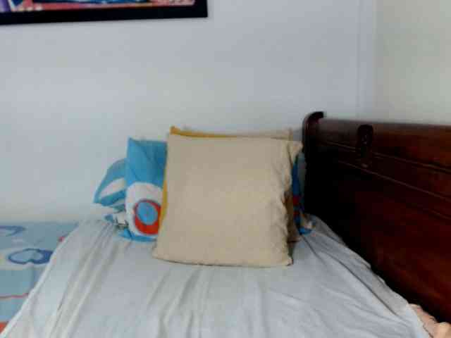 Lucypalmax webcam