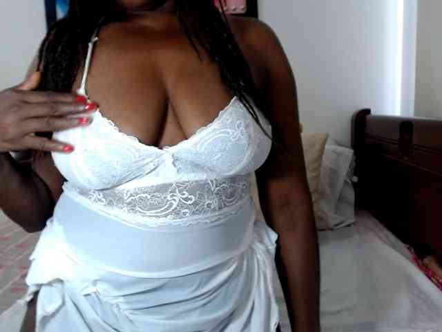 Lucypalmax webcam