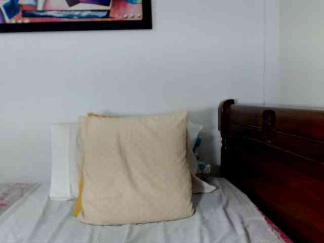 Lucypalmax webcam