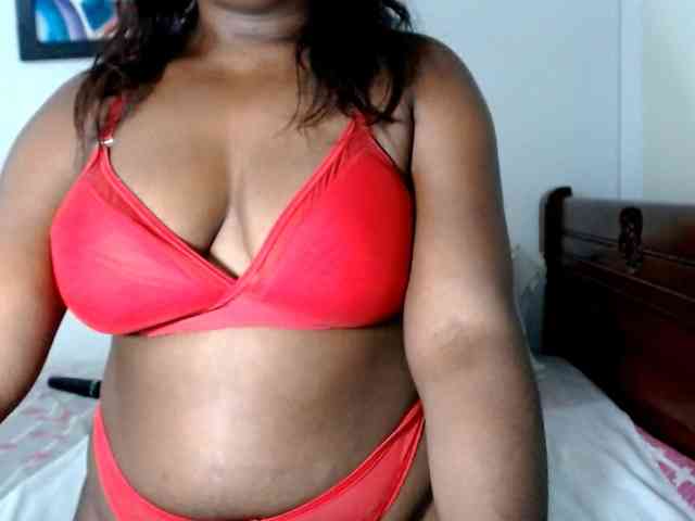 Lucypalmax webcam