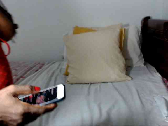 Lucypalmax webcam