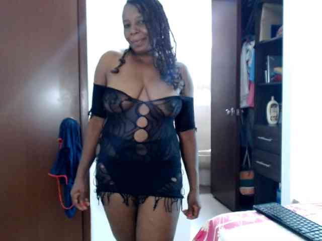 Lucypalmax webcam