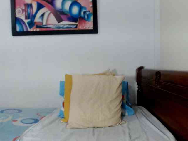 Lucypalmax webcam