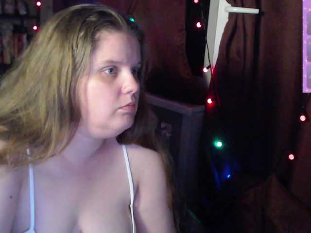 alicepussy live cam on BongaCams