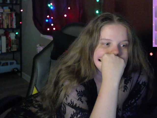 alicepussy live cam on BongaCams