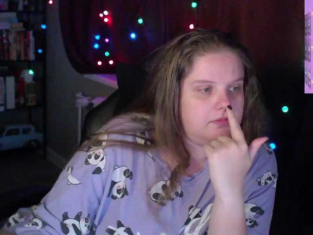 alicepussy live cam on BongaCams