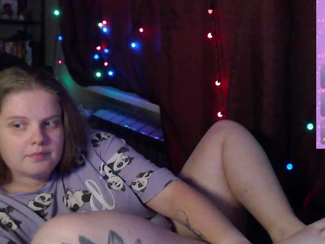 alicepussy live cam on BongaCams