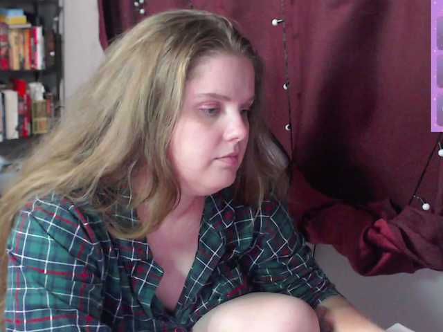 alicepussy live cam on BongaCams