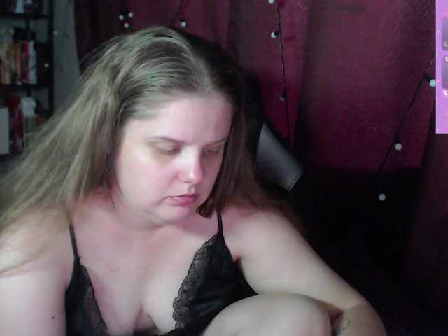 alicepussy live cam on BongaCams