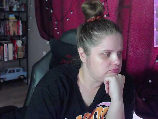alicepussy live cam on BongaCams
