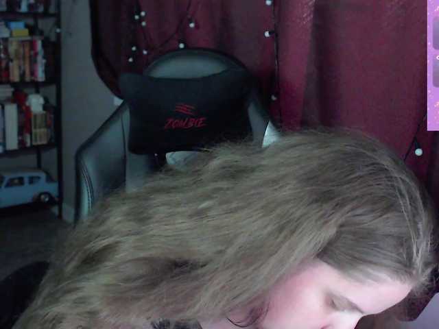 alicepussy live cam on BongaCams