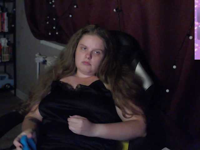 alicepussy live cam on BongaCams
