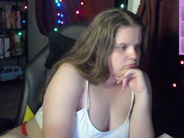 alicepussy live cam on BongaCams