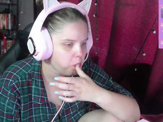 alicepussy live cam on BongaCams