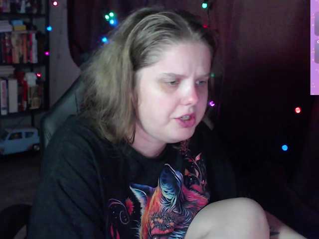 alicepussy live cam on BongaCams