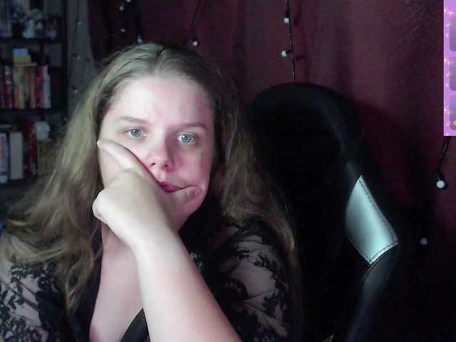 alicepussy live cam on BongaCams