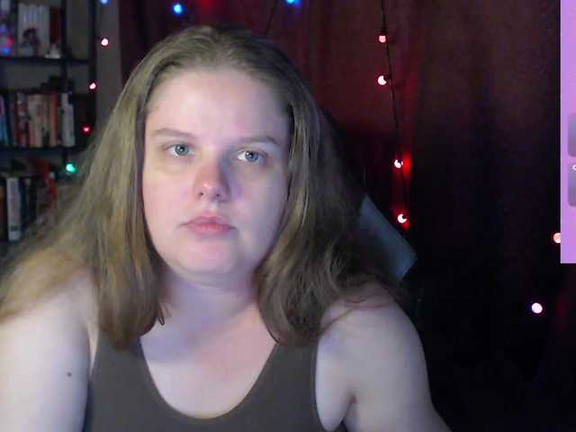 alicepussy live cam on BongaCams