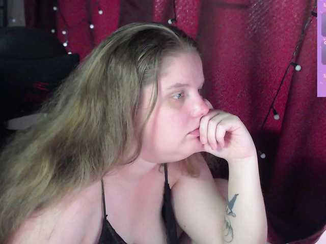 alicepussy live cam on BongaCams