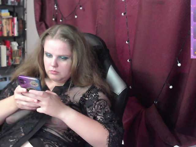 alicepussy live cam on BongaCams