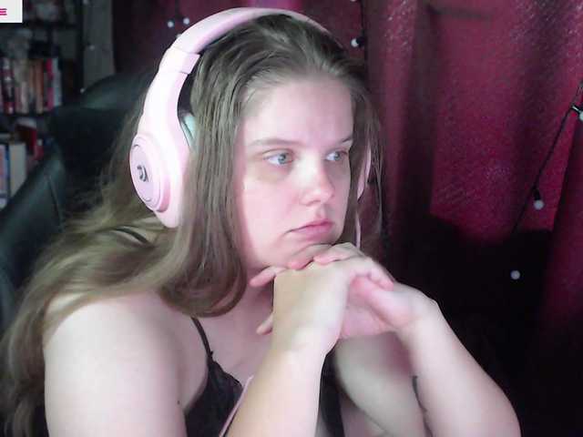 alicepussy live cam on BongaCams