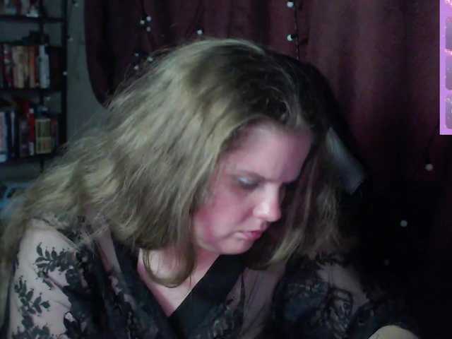 alicepussy live cam on BongaCams