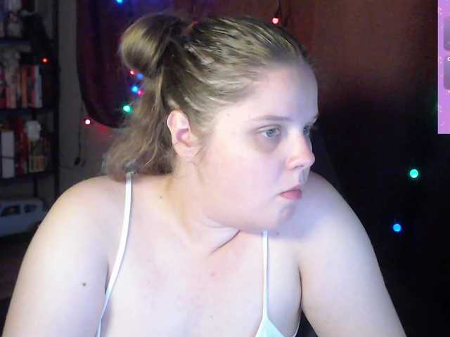 alicepussy live cam on BongaCams