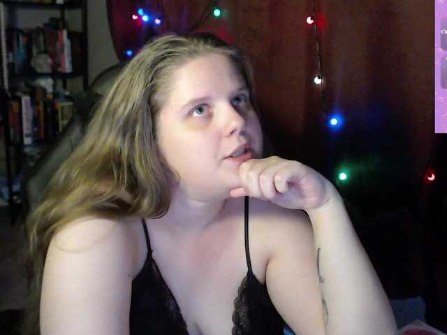 alicepussy live cam on BongaCams