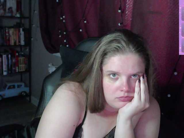 alicepussy live cam on BongaCams