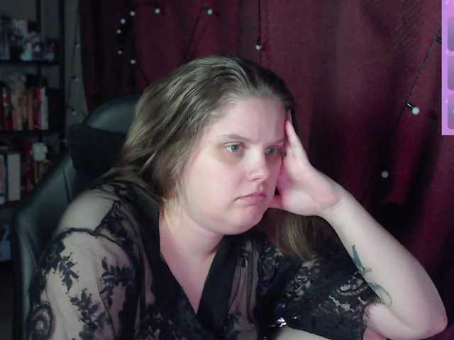 alicepussy live cam on BongaCams